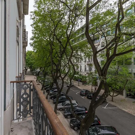 Travelingtolisbon 334 - Avenida Da Liberdade * Lisboa